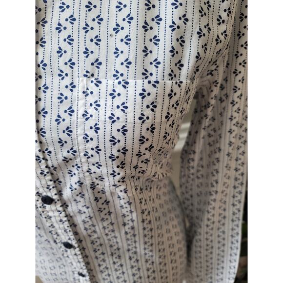 Patagonia Button Up Shirt Women's Size 6 White Blue Organic Cotton Long Sleeve - Picture 3 of 15